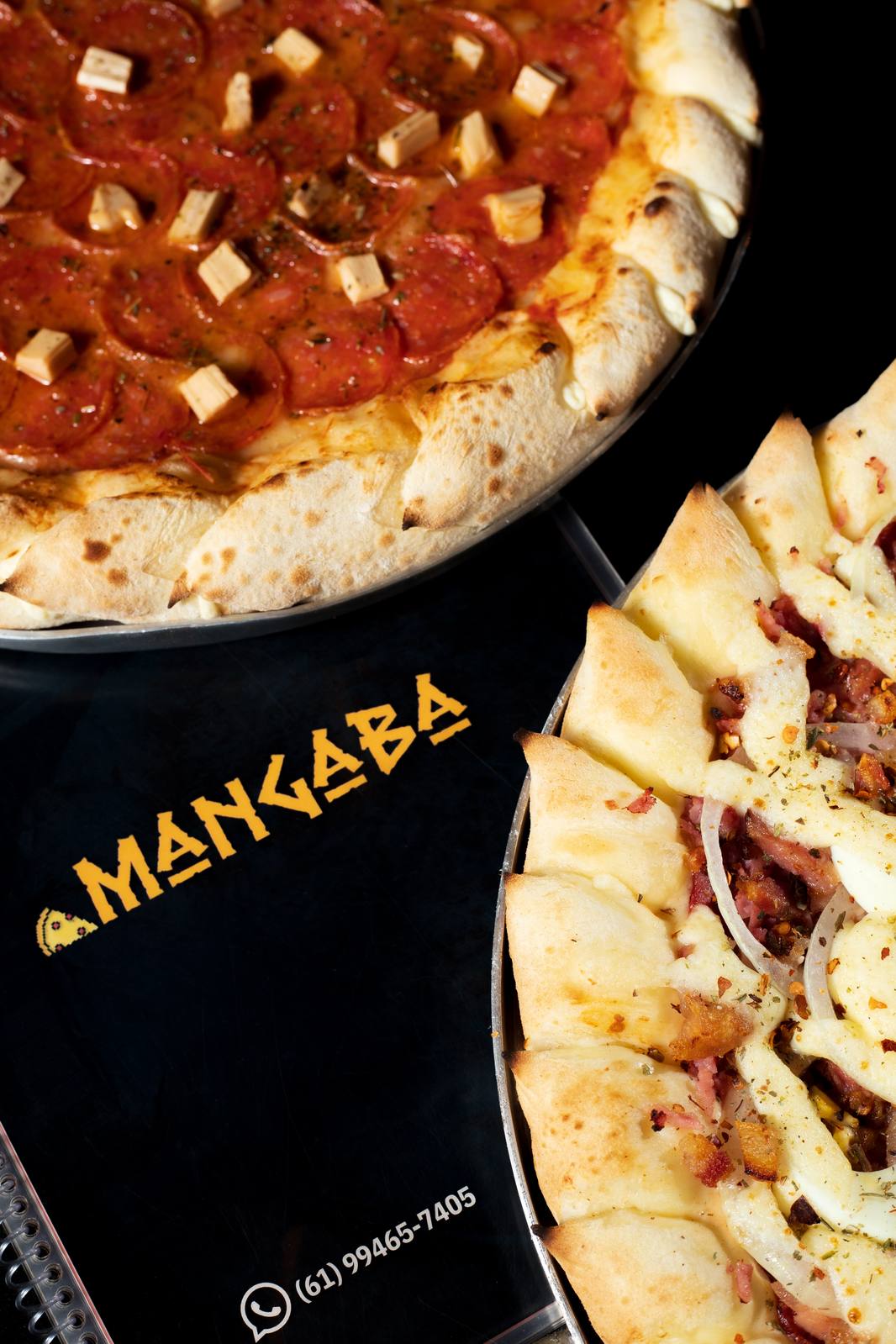 Pizza artesanal Mangaba saindo do forno